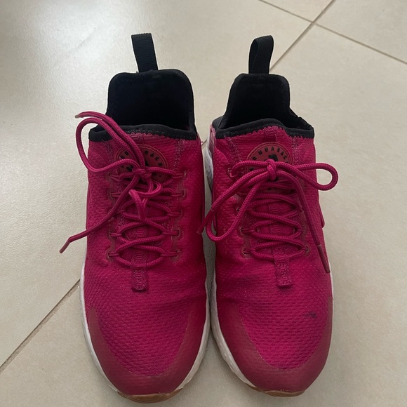 Nike Air Huarache Size 6 - Picture 3 of 5